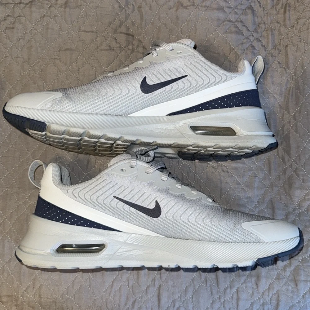 NIKE MEN’S GRAY AND NAVY BLUE AIR MAX NUAXIS RUNNING SHOES - SIZE 11